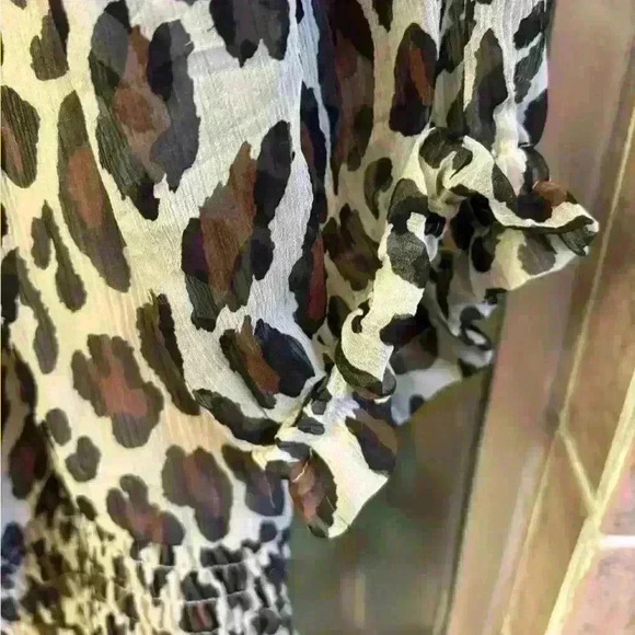 INC international Concepts animal print off the shoulder top in size 8. - Picture 3 of 4